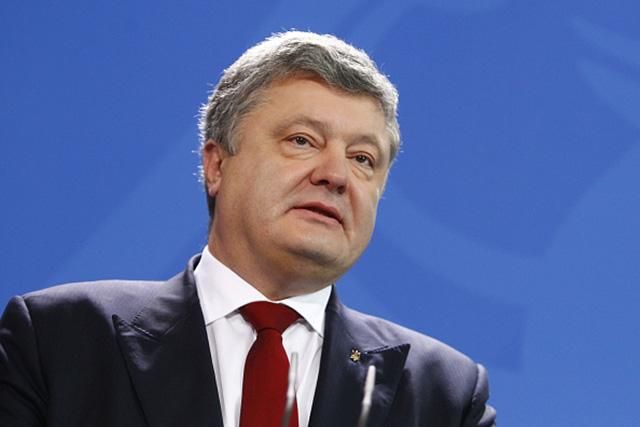 Порошенко резко высказался о блокаде Донбасса Порошенко резко высказался о блокаде Донбасса