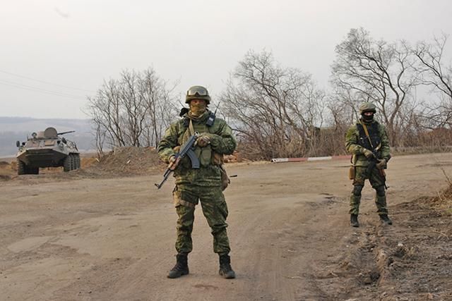 Нацгвардія показала, як блокує Донбас Нацгвардія показала, як блокує Донбас