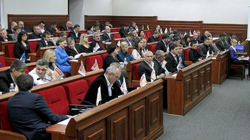 Киевсовет "провалил" голосование за поддержку торговой блокады Киевсовет "провалил" голосование за поддержку торговой блокады