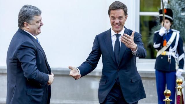 Порошенко рассказал, кого считает примером борьбы с популизмом Порошенко рассказал, кого считает примером борьбы с популизмом