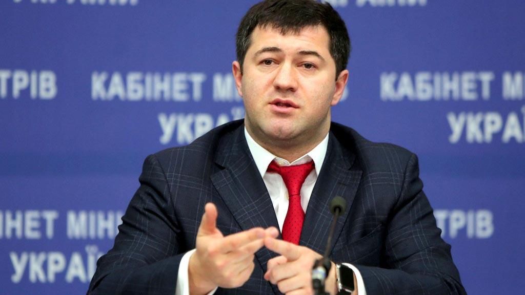 Насиров оконфузился, рассказывая о своих паспортах Насиров оконфузился, рассказывая о своих паспортах