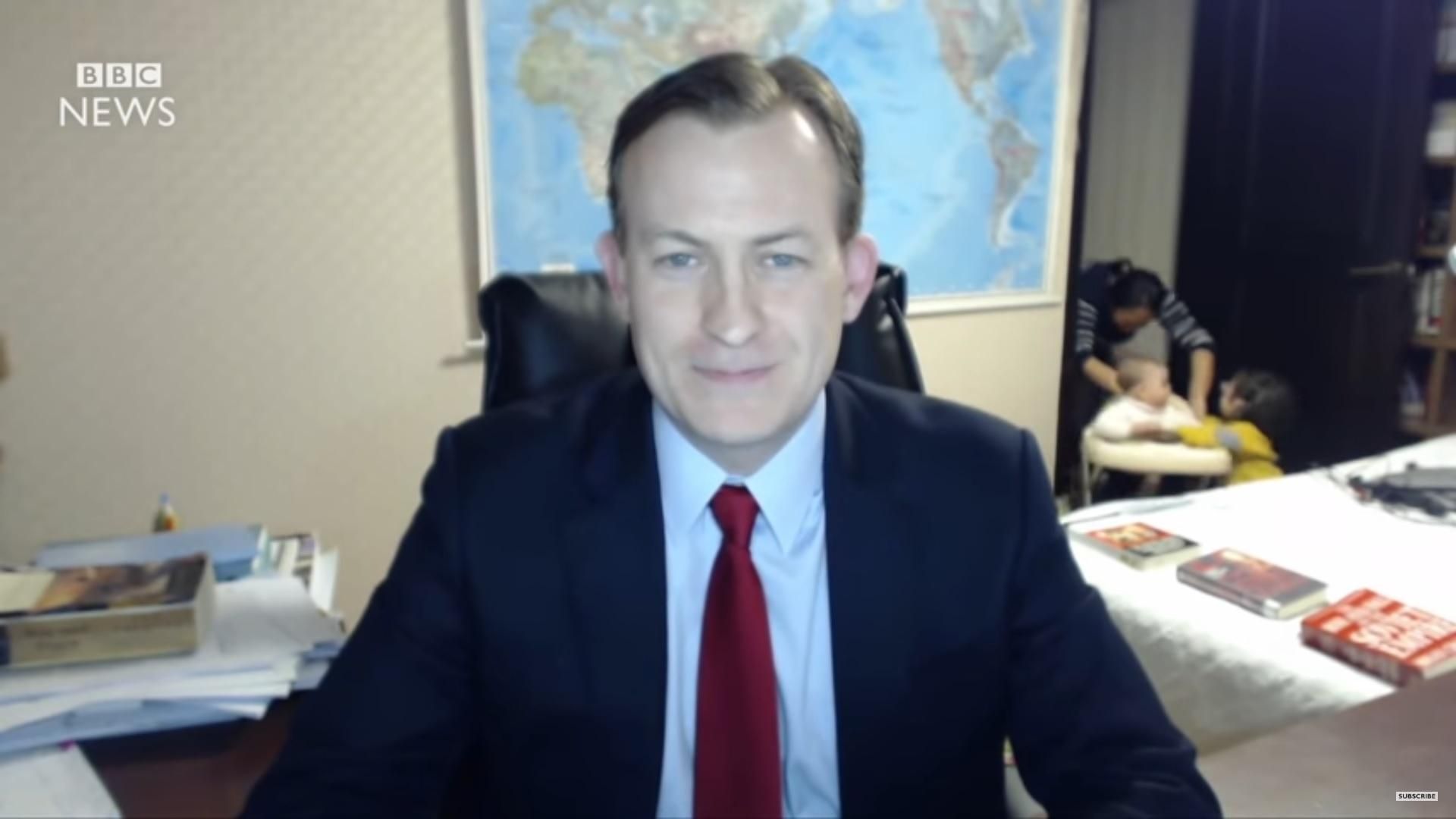 Дарт Вейдер, медведь и грабители: лучшие пародии на интервью профессора ВВС