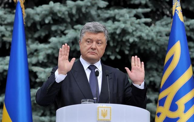 Порошенко схвалив блокаду, бо втрачав контроль над ситуацією, – журналіст Порошенко схвалив блокаду, бо втрачав контроль над ситуацією, – журналіст