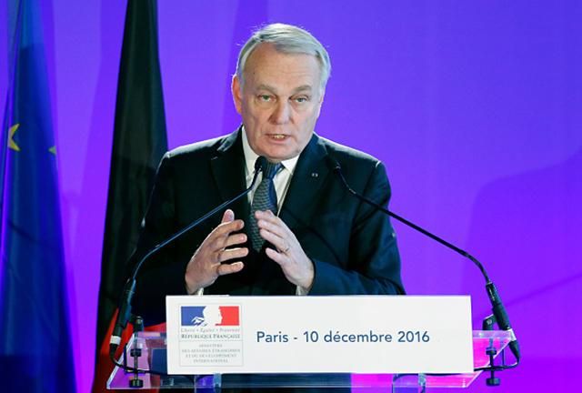 Глава МИД Франции выразил России свое недовольство действиями боевиков на Донбассе Глава МИД Франции выразил России свое недовольство действиями боевиков на Донбассе