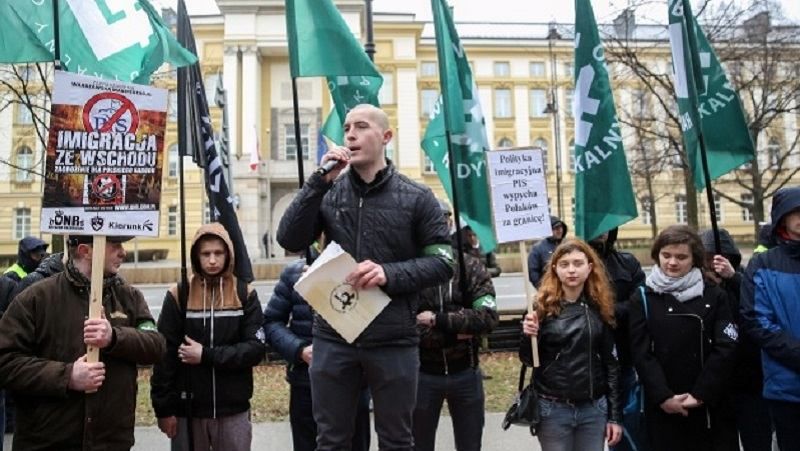 Журналіст вказав на абсурдну деталь в антиукраїнських мітингах у Польщі