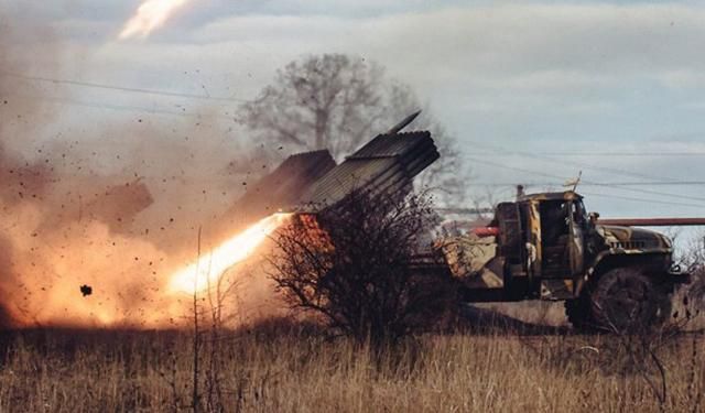 Волонтери заявляють про запеклий бій під Маріуполем 