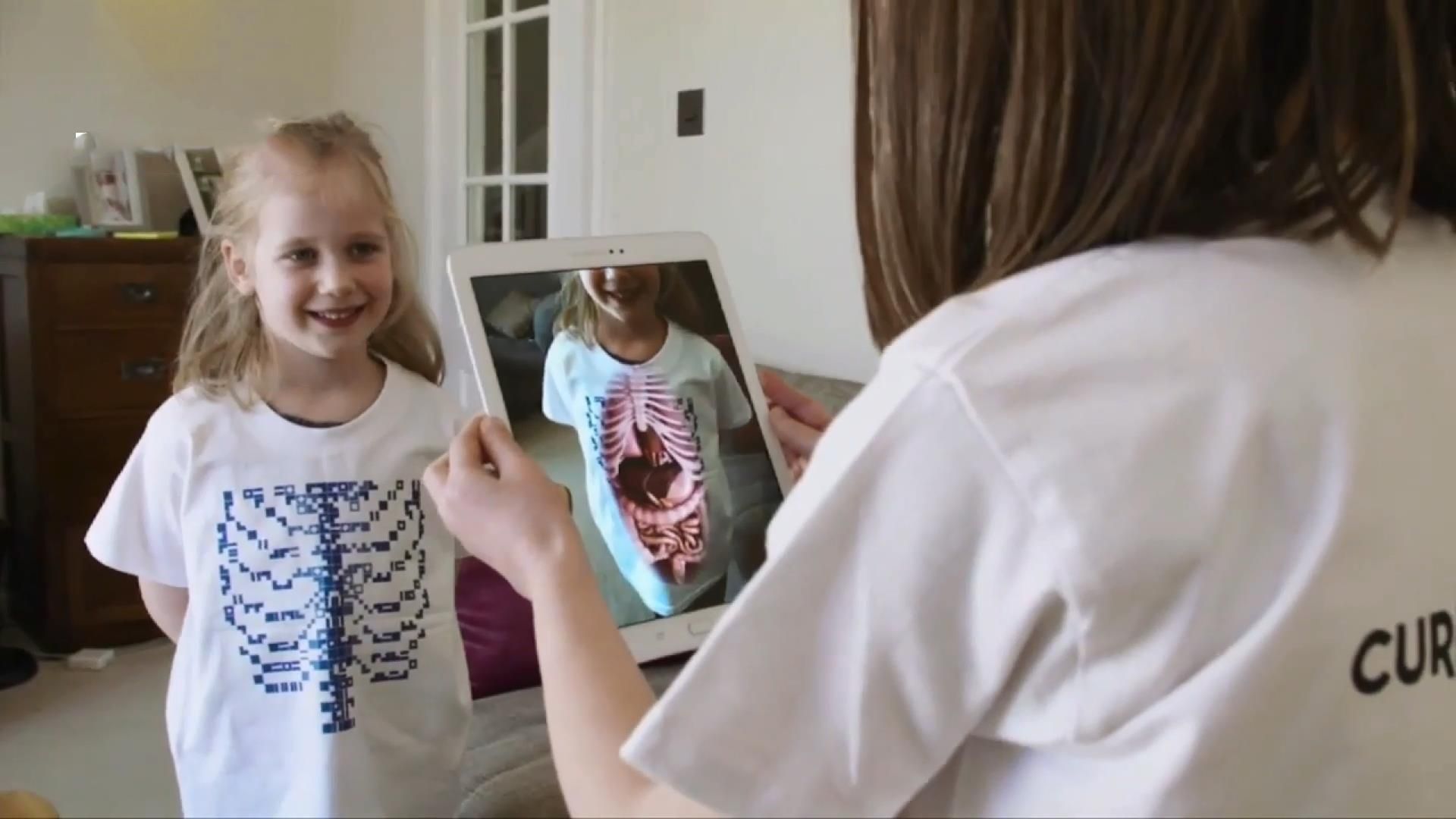 Необычную футболку-рентген изобрели британские ученые Необычную футболку-рентген изобрели британские ученые