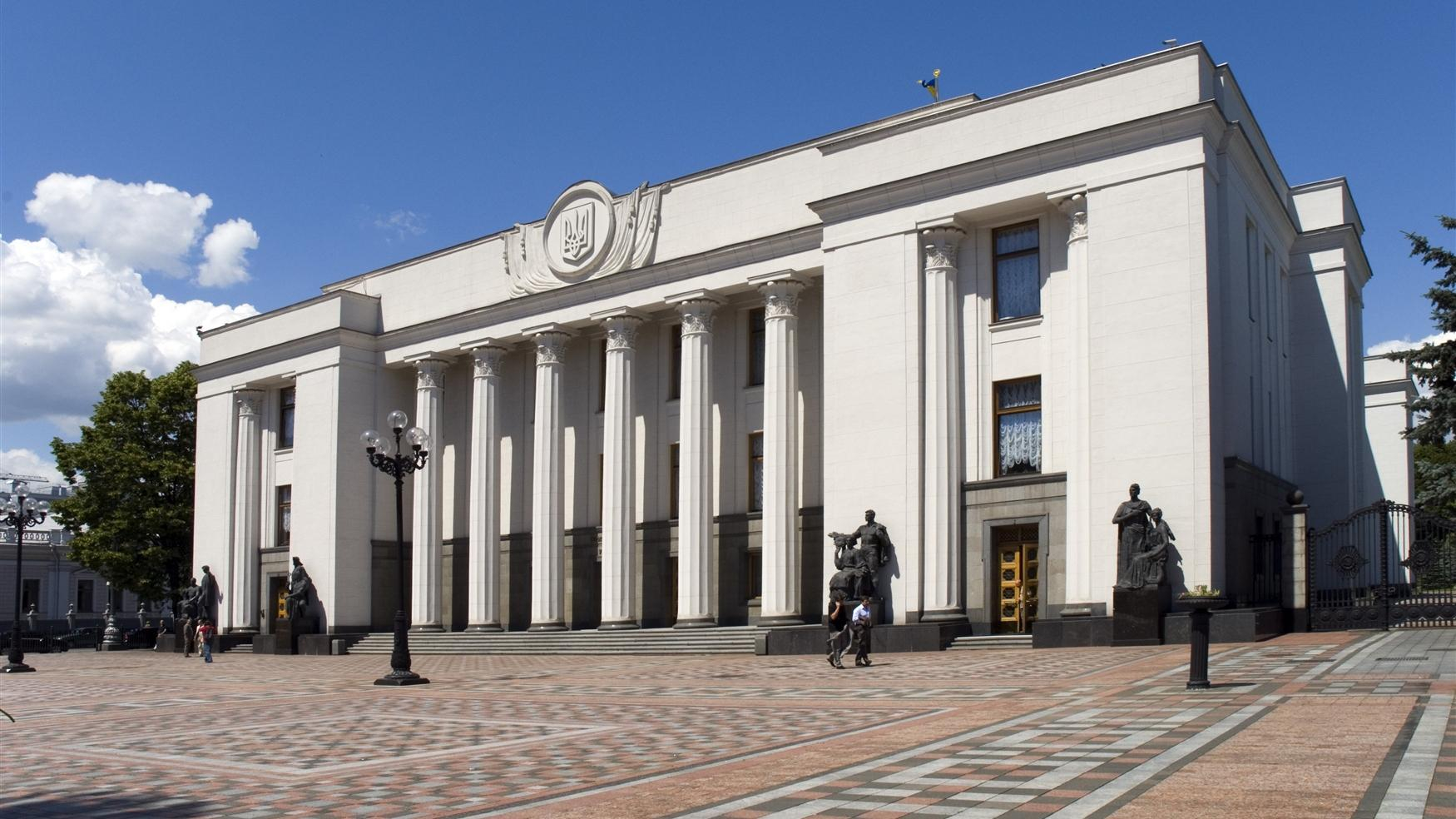 Выборы по действующему законодательству будут вредными для страны, – Садовый