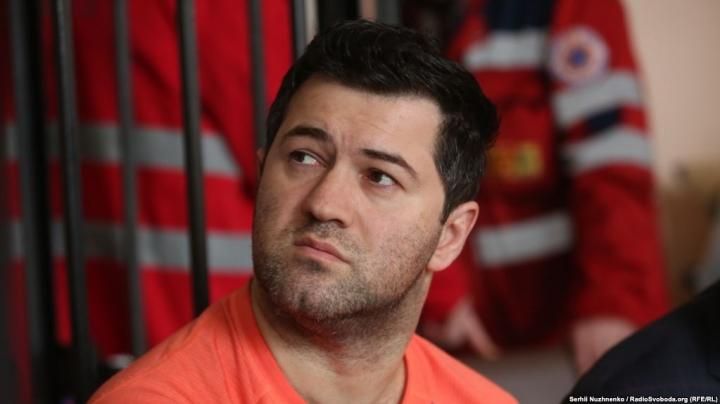 Які паспорти здав Насіров: з’явилися подробиці Які паспорти здав Насіров: з’явилися подробиці