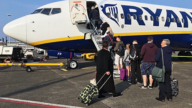 Збільшення напрямків і низька ціна: у Ryanair поділилися планами щодо України 