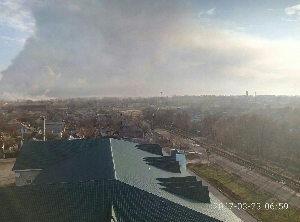 Військові склади у Балаклії могли підпалити, – експерт Військові склади у Балаклії могли підпалити, – експерт