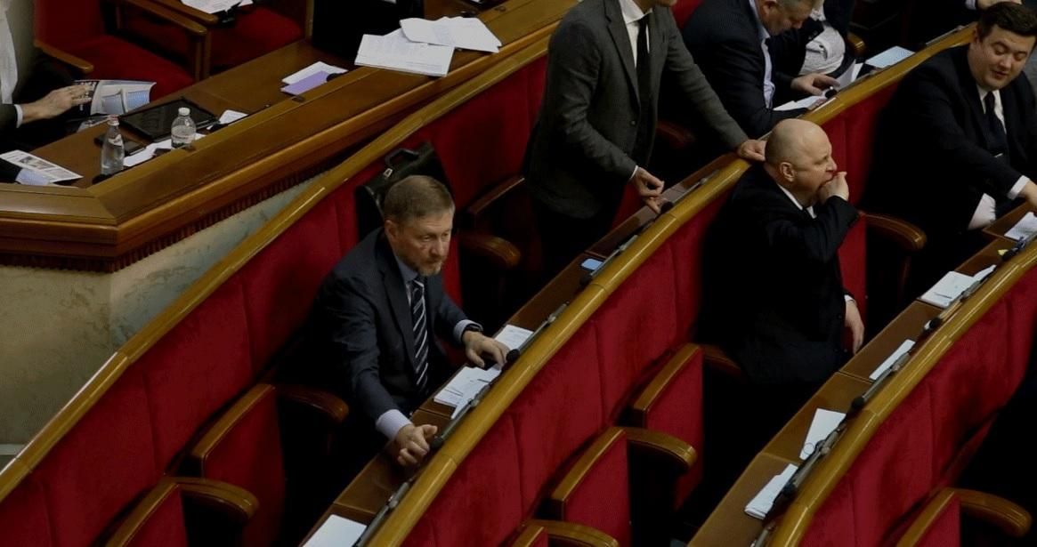 В Раде поймали "трерукого" кнопкодава: видео В Раде поймали "трерукого" кнопкодава: видео