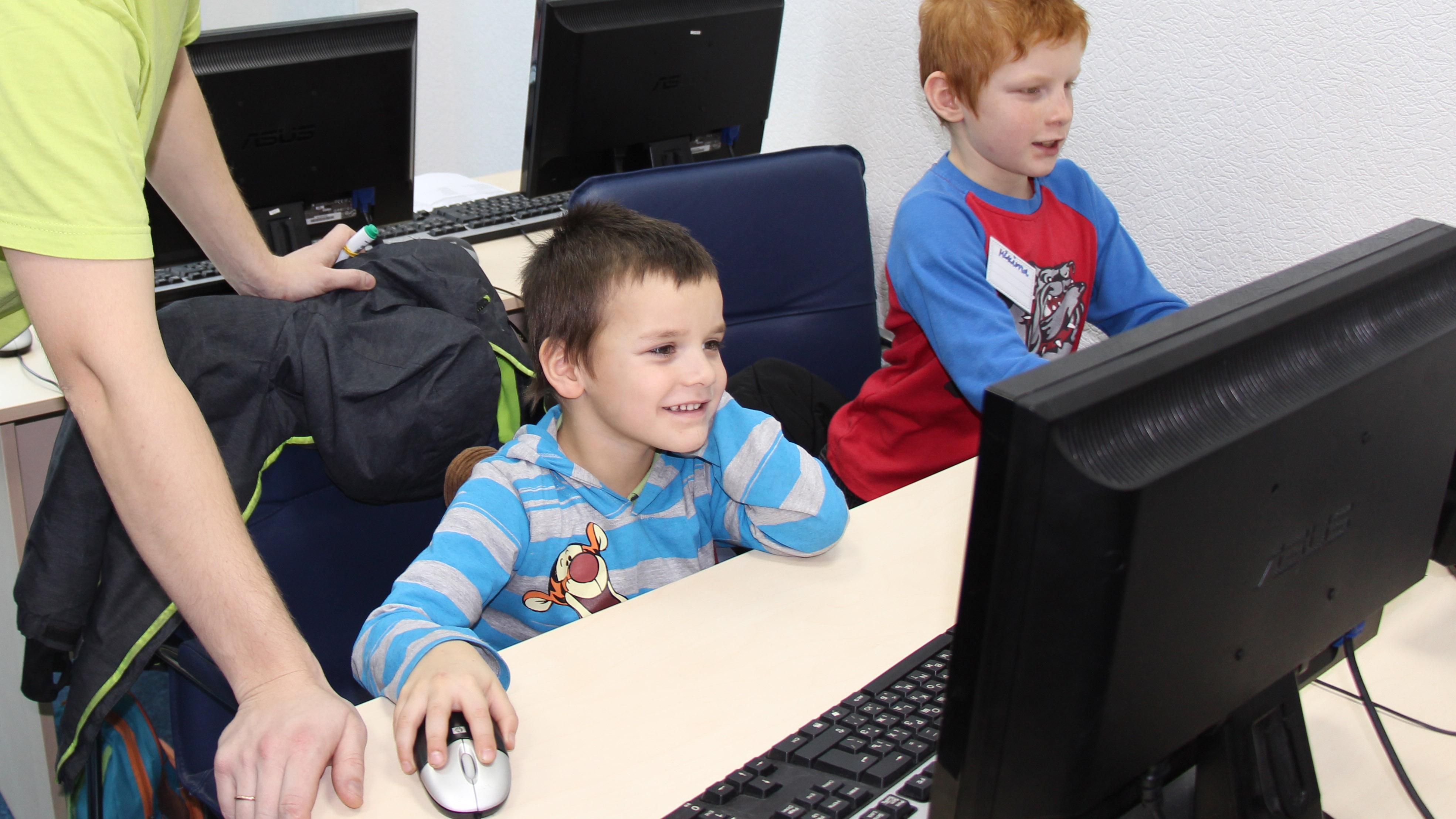 Школярі у Черкасах можуть безкоштовно навчатися програмуванню