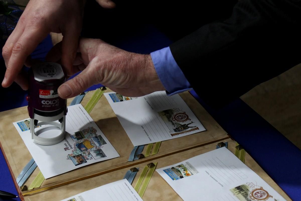 "Укрпочта" существенно подняла цены "Укрпочта" существенно подняла цены