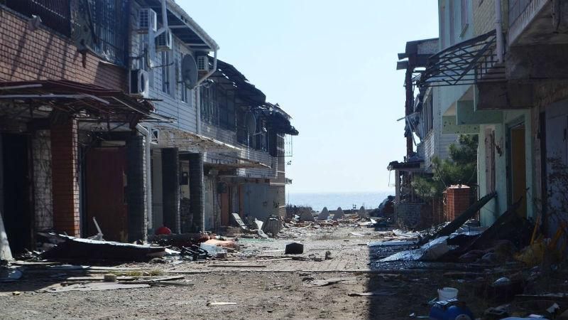 Елітне місце, що стало руїною. Моторошні фото з Широкиного Елітне місце, що стало руїною. Моторошні фото з Широкиного