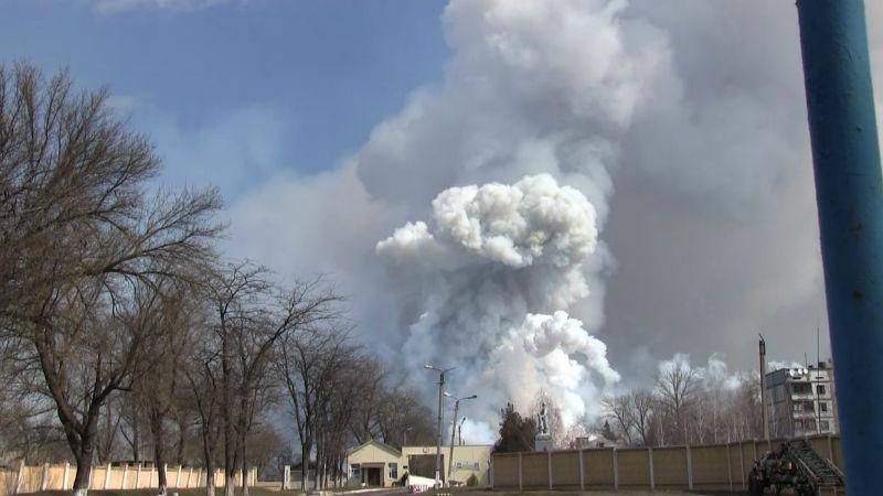 Ситуація в Балаклії. На місце вибухів прибули представники НАТО Ситуація в Балаклії. На місце вибухів прибули представники НАТО