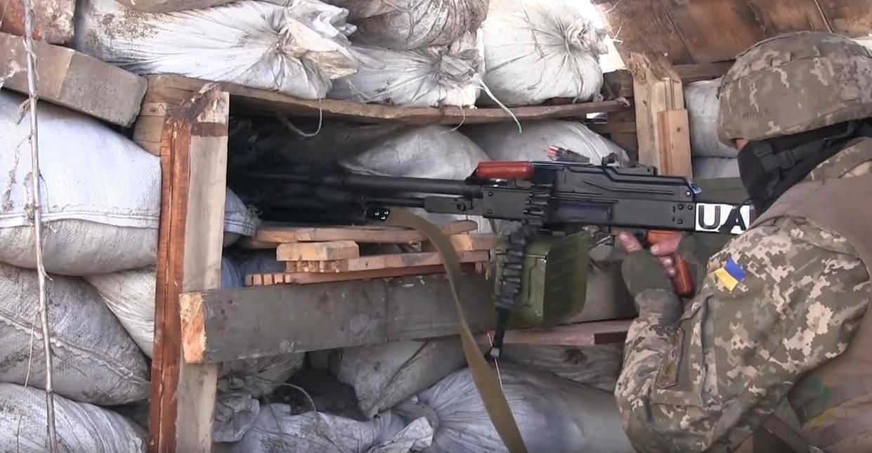 Бойовики обстрілюють Водяне: відео від морпіхів Бойовики обстрілюють Водяне: відео від морпіхів