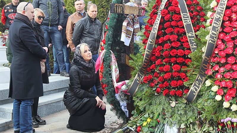 Я тобі вдячна за кожну секунду, – вдова Вороненкова на могилі чоловіка 