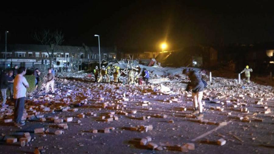 Мощный взрыв в Британии: есть много пострадавших Мощный взрыв в Британии: есть много пострадавших