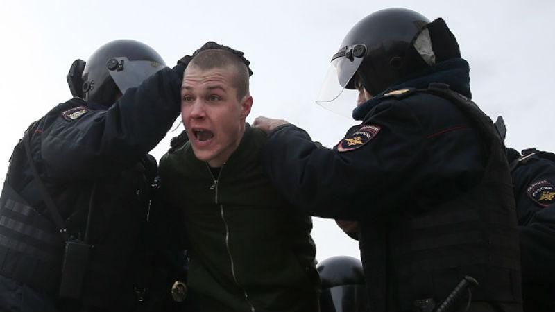 Российские федеральные каналы молчат об антикоррупционных митингах Российские федеральные каналы молчат об антикоррупционных митингах