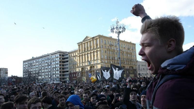 Начнется ли в России свой "Майдан"? Начнется ли в России свой "Майдан"?