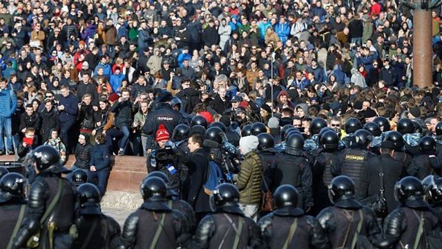 Савченко прокоментувала масові протести у Росії