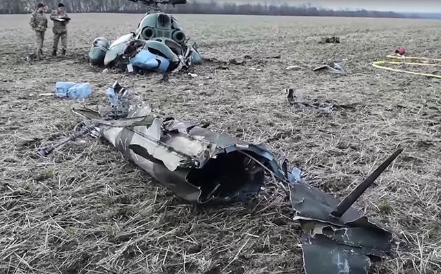 Військові зняли на відео місце катастрофи вертольота під Краматорськом