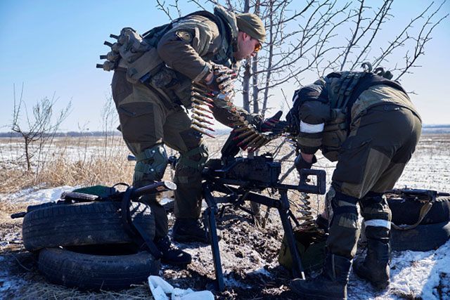 Российские боевики на Донбассе распродают свое оружие гражданским, – разведка