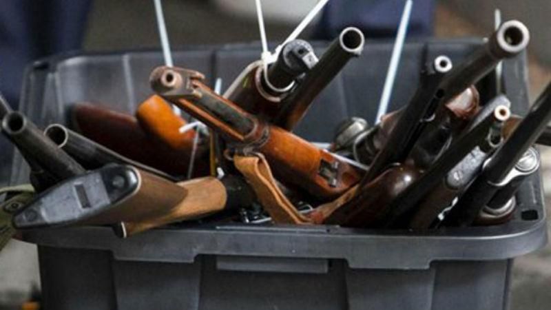 У Авакова анонсировали месячник добровольной сдачи оружия У Авакова анонсировали месячник добровольной сдачи оружия