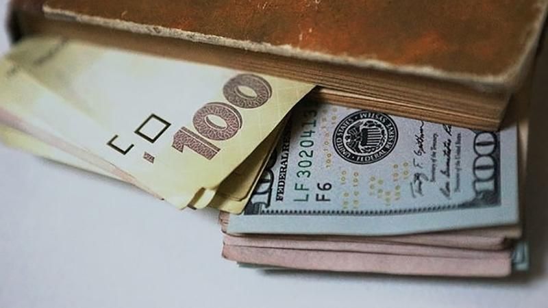 Готівковий курс валют 27 березня: євро підскочив Готівковий курс валют 27 березня: євро підскочив