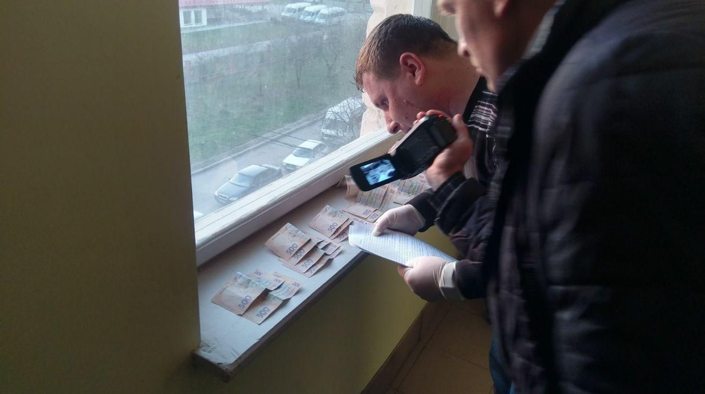 Луценко похвастался пойманным прокурором-взяточником из Львова Луценко похвастался пойманным прокурором-взяточником из Львова