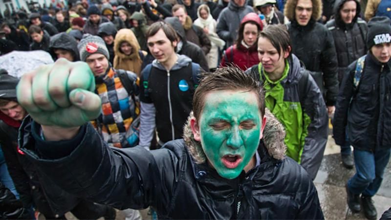 Я дрібна сошка, але і зародок соціуму, – "старшокласники" про мітинги в Росії 