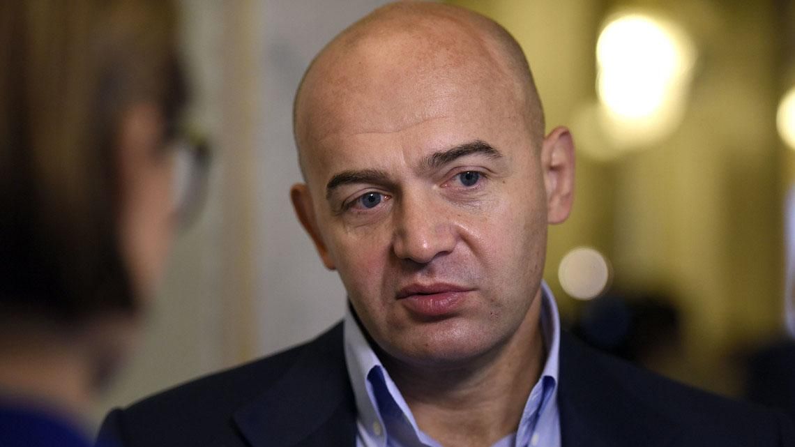 Друг Кононенко объяснил, почему нардеп не комментировал попытку его отравить Друг Кононенко объяснил, почему нардеп не комментировал попытку его отравить