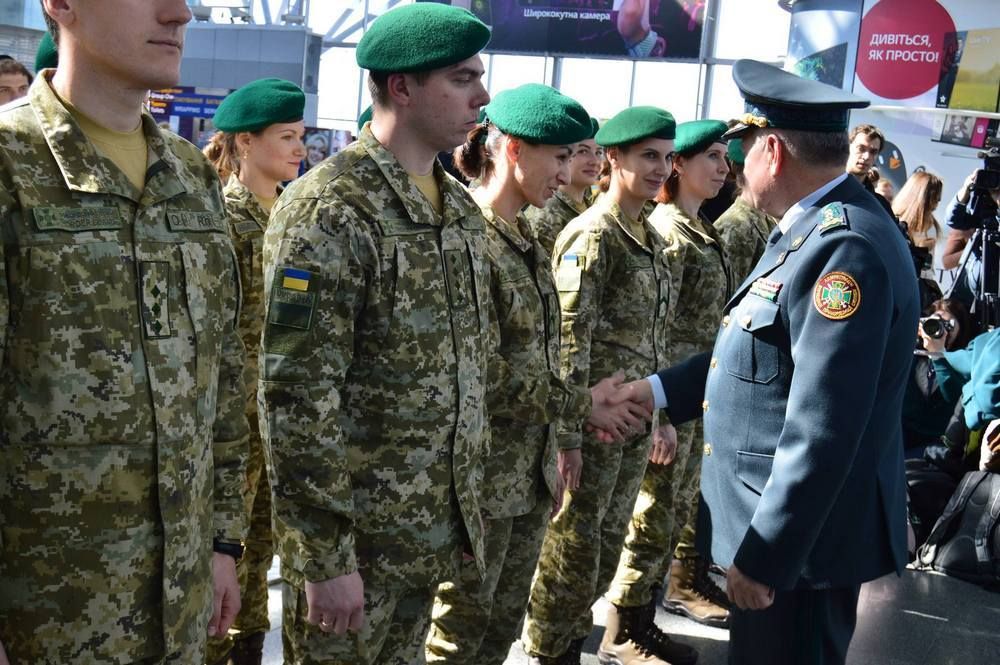 Украинцев зовут на работу пограничниками Украинцев зовут на работу пограничниками