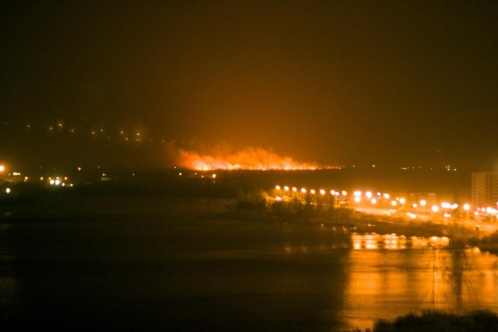 Под Киевом произошел мощный пожар: фото и видео