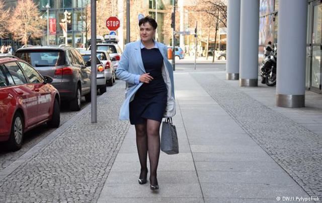 Савченко в платье и на каблуках посетила Берлин