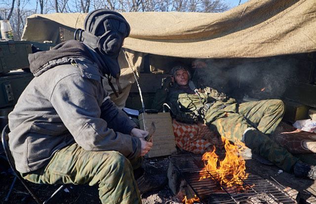 Бойовики зміцнюють свої позиції на Донбасі, – розвідка