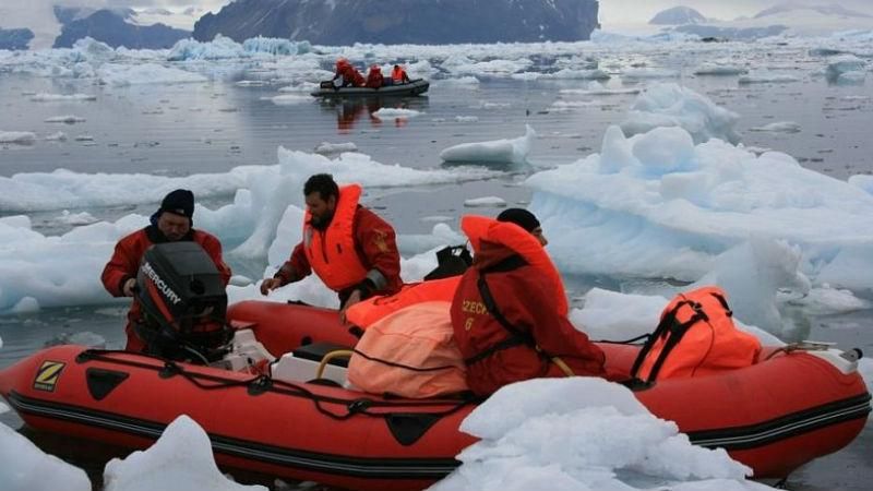 Рік в експедиції: з якими труднощами зіштовхуються українські вчені в Антарктиді