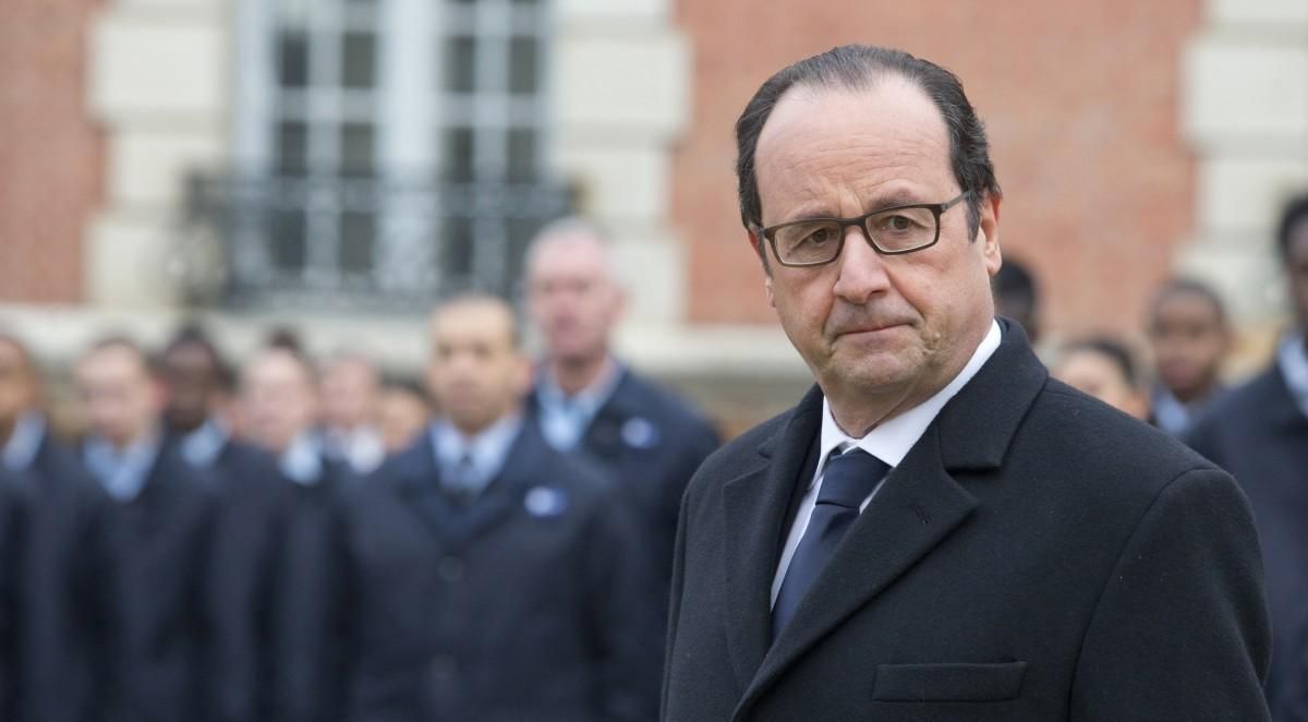 Невідомі зламали Facebook-сторінку Президента Франції