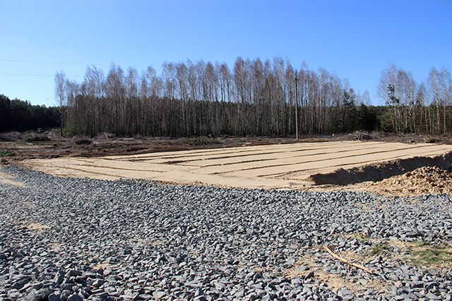 До зони відчуження в Чорнобилі прокладають залізницю До зони відчуження в Чорнобилі прокладають залізницю