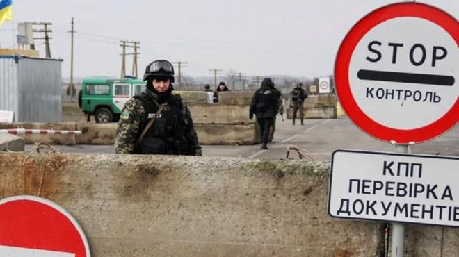 На кордоні з Кримом росіяни фактично впритул підійшли до українських прикордонників