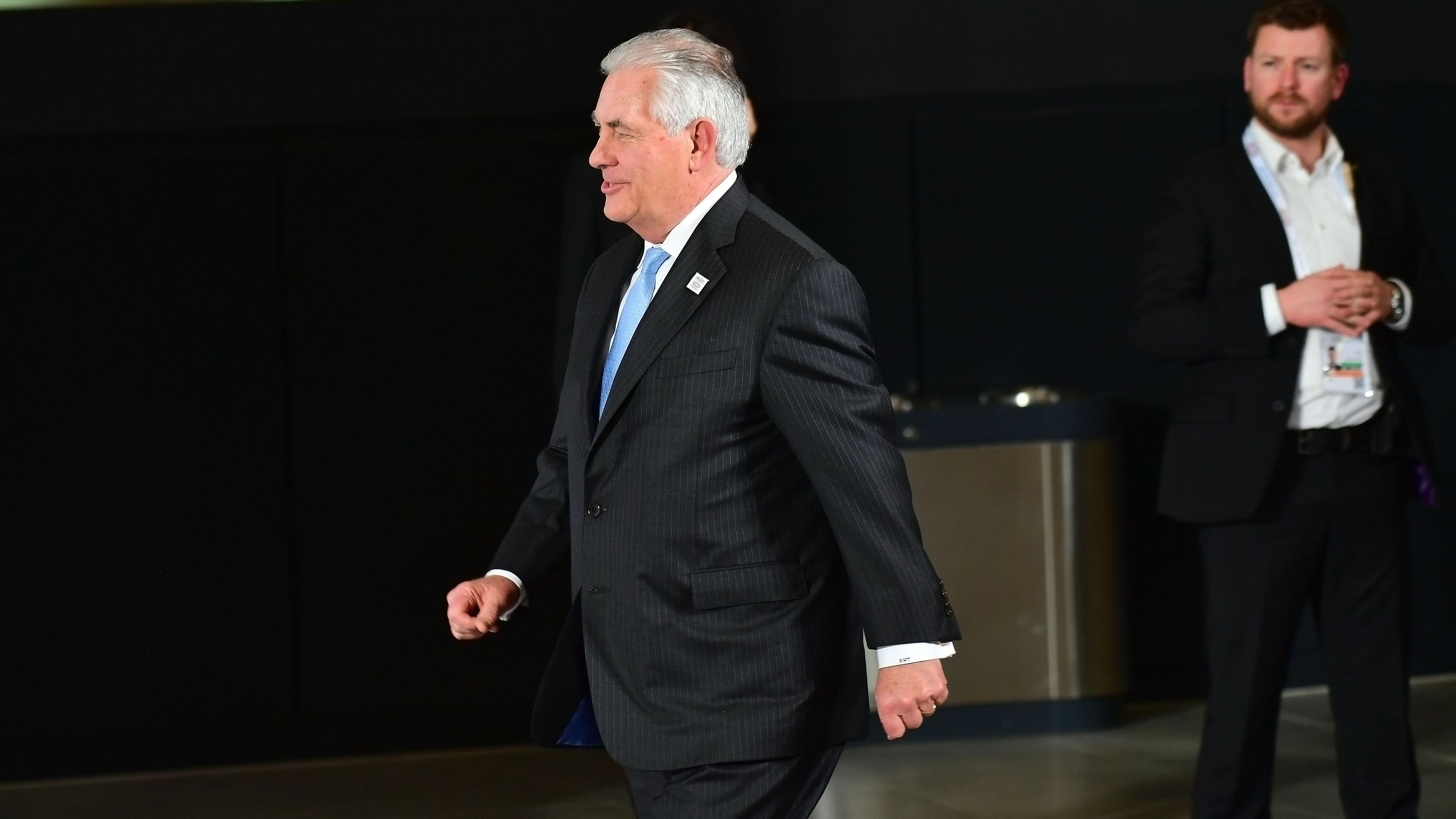 Тіллерсон дотепно пожартував про танці з Лавровим Тіллерсон дотепно пожартував про танці з Лавровим