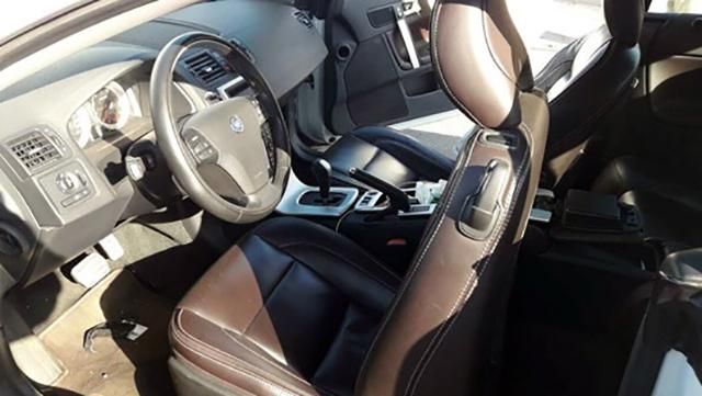 В Одессе в машине с людьми произошел взрыв: опубликованы фото В Одессе в машине с людьми произошел взрыв: опубликованы фото