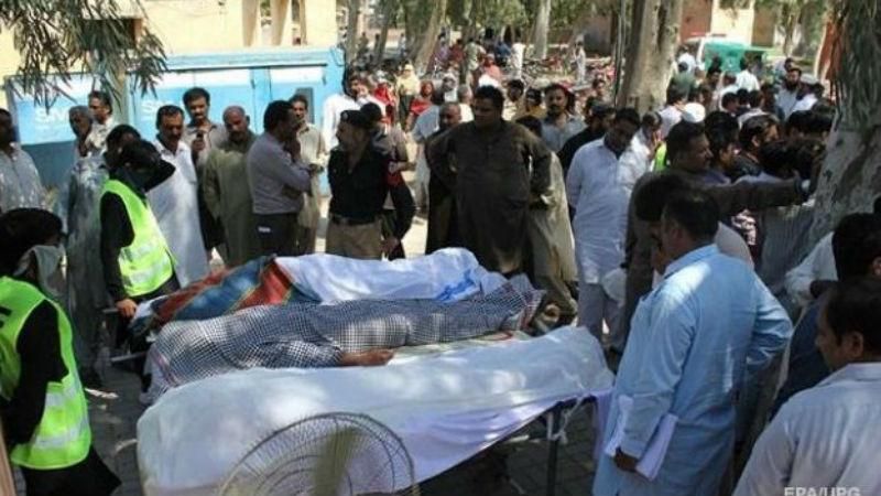 В Пакистане смотритель храма зарезал 20 прихожан