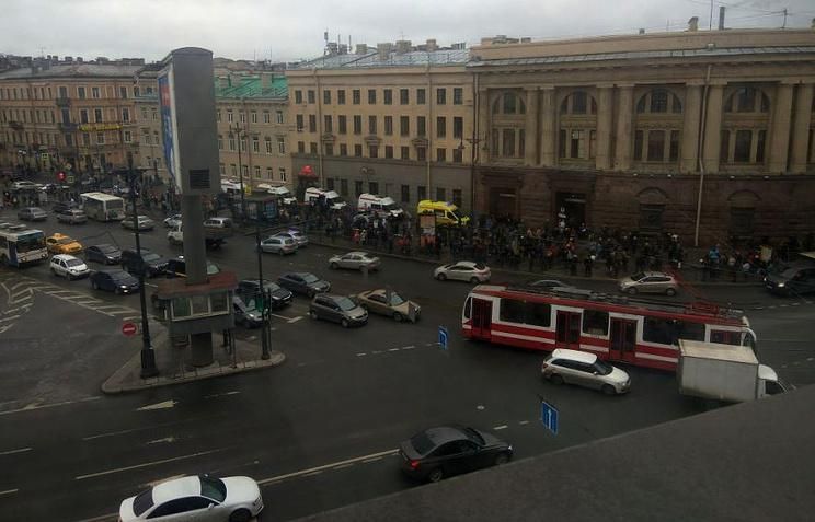 В метро Петербурга произошло два взрыва, – источник