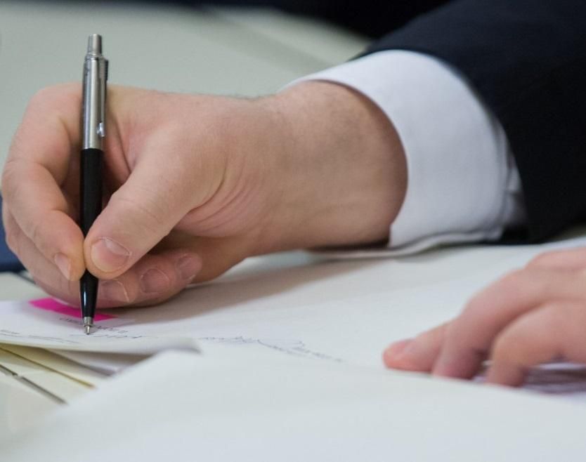 Порошенко погодив ратифікацію вільної торгівлі з Канадою Порошенко погодив ратифікацію вільної торгівлі з Канадою