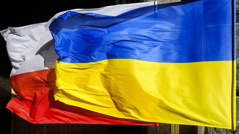 Консульства Польши возобновили свою работу в Украине