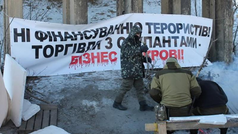 Если блокада продолжится, экономика Донбасса перестроится на Россию, – эксперт