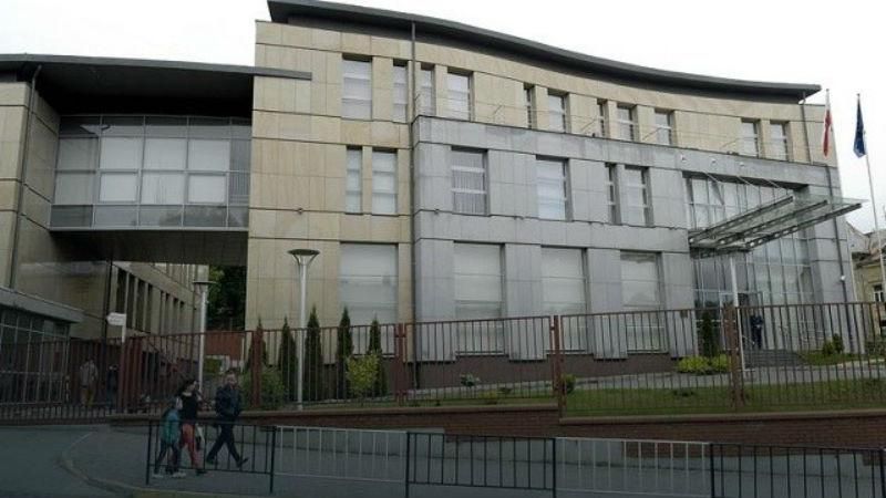 Польське консульство у Львові відновило роботу: які проблеми виникали в громадян за цей час Польське консульство у Львові відновило роботу: які проблеми виникали в громадян за цей час