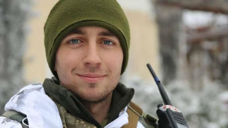 Волонтери відкрили унікальну виставку з особистими речами загиблого героя Волонтери відкрили унікальну виставку з особистими речами загиблого героя